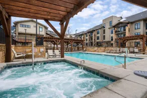 Blackstone Beauty condo - Image 2