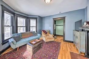 Newly Renovated Home Close to Dtwn Lawrence! - Image 4