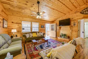 8 Mi to Chattooga River: Pet-Friendly Mtn Cabin - Image 4