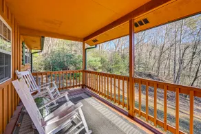 8 Mi to Chattooga River: Pet-Friendly Mtn Cabin - Image 3