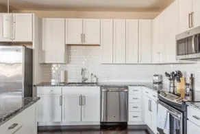 Kasa | Family 2BD, Pool & Gym Access | Dilworth - Image 3