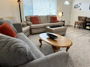 Parkside Family Home Near Eugene - Image 2
