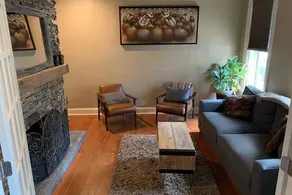 Historic Downtown House with Off Street Parking - Image 2
