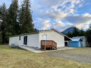 Little Woods Outpost | Wifi, AC, Hot tub - Image 4