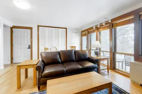 Mountain view condo with a fireplace, WiFi, partia - Image 2