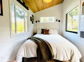 Moonlight Ridge Picturesque Tiny Home with a Milli - Image 3