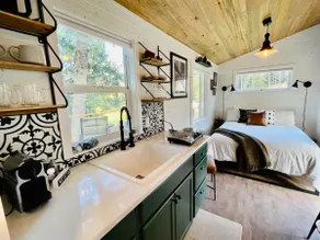 Moonlight Ridge Picturesque Tiny Home with a Milli - Image 4