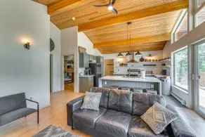 Stylish, Serene Angel Fire Cabin w/ Hot Tub! - Image 5