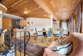 Plush Holiday Home in Güntersberge With Terrace - Image 2