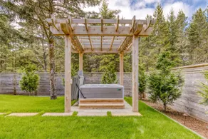 Boutique cabin. High end. Hot Tub. Path to Beach - Image 3
