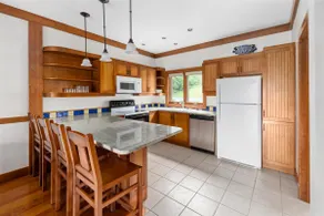 Lakefront Townhouse w/2 Decks Overlooking the Lake - Image 3