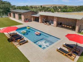 15 Acre Luxury Estate | VIP Experience - Image 2