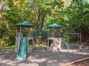 Meg's garden-side cabin with private hot tub, firepit - Image 5