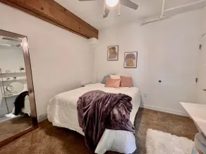Queen's Quarters - Beautiful Old Market Loft 411 - Image 4