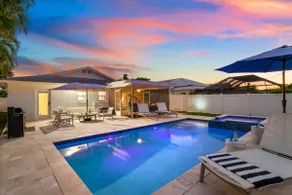 🌴 Endless Paradise | New Salt Pool & Spa • Vanderbilt Beach - Image 2