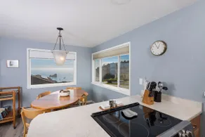 🌊Ocean View Village Condo with Outdoor Sauna, Trails to Fun Beaches & Covered Deck🩴 - Image 5