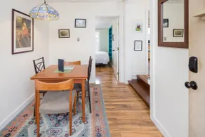 ✌️Downtown Digs, Enjoy shared sauna, hot tub & yard at this dog-friendly property in town - Image 3