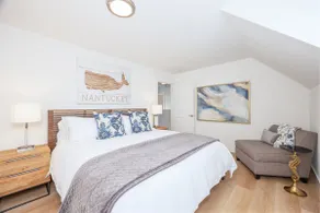 Nantucket Penthouse - walk to restaurants beaches activies & so much more - Image 5