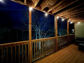 5 Min to SDC • 2 Pools • Walk-In Condo/No Stairs! - Image 2