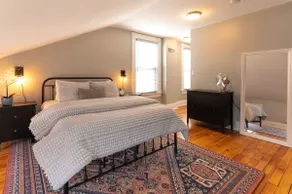 Main Street 2BR, Walk to Bars, Stadiums, Downtown - Image 3