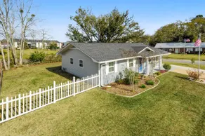 Blu-Mae Marie Beach House - Image 4