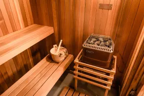 Wine Moose w Hot tub Fireplace Sauna 9min to Mt Snow - Image 2