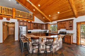 Serenity Now Lodge by Destination Big Bear: Luxury Log Home in Castle Glen Estates! Hot Tub! Pool Table! Ping Pong! - Image 2