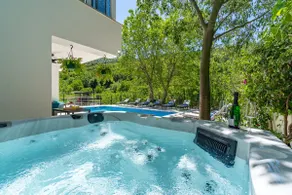 New! Villa Zara with 34 sqm heated Pool, Jacuzzi, Billiard, Table tennis, 8pax - Image 4