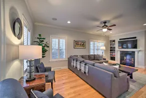 Stunning House w/ Deck, Game Room & Home Gym! - Image 4