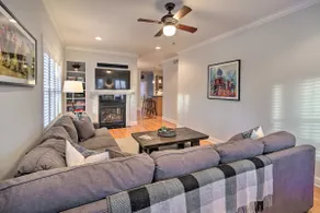 Stunning House w/ Deck, Game Room & Home Gym! - Image 5