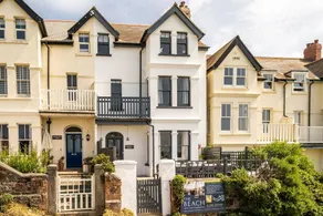 Crooklets House is a 6 bedroom house, 150 metres from the beach - Image 2