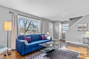 Cheerful Family Home - 3 mins drive to UWindsor - Image 5