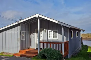 The Cabin - Cozy Salmon Creek beach cottage, big d - Image 3
