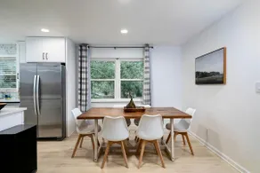 Newly Renovated Cozy 4 Bedroom with King Bed l 10 min from Brave Stadium - Image 2