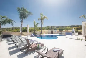Oscar Domain Villa - Image 3