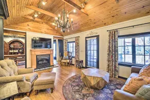 Eclectic 'Osage Cottage' in Historic District - Image 5