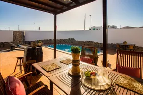 Eslanzarote Acoruma House, Super Wifi, Heated Pool - Image 5