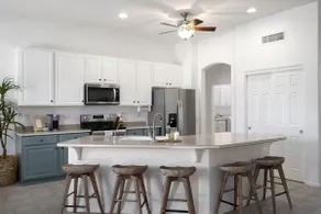 Gorgeous Lakefront Paradise w Pool & Views - Image 4
