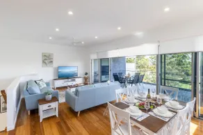 Noemis Place 7 Cromarty Road water views and boat parking available in the driveway - Image 2