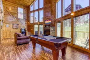 Pet-friendly Family Cabin! Great Location! HOT TUB - Image 2