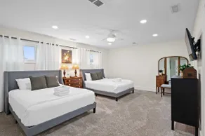 Gather Together - Charming Home for 20 Near Ark! - Image 3