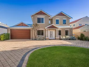 "WATERLILY HOUSE" - Luxury Canal House, Jetty, Dog & Child Friendly - Sleeps 14 - Image 4