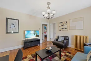 Cozy Large House close to TUFTS/Harvard/MIT 4BR - Image 3