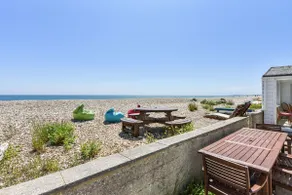 Seasidings, Pagham - sleeps 10 guests  in 5 bedrooms - Image 4