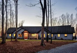Luxury Mountain Retreat | Stunning Views, 3 Suites - Image 2