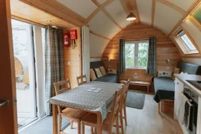Large-Hot Tub-Cabin-Private Bathroom with - Image 4