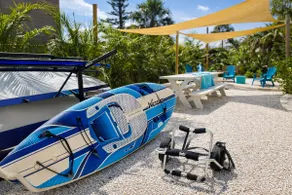 Walk to the Beach & Free Paddle Boards+ King Bed - Image 5