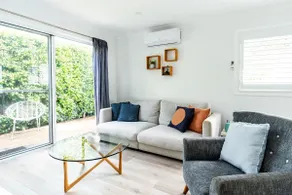 A Chic Coastal Hideaway at Toowoon Bay Beach - Image 3