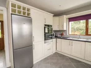 Malachys Rest Dingle by Trident Holiday Homes - Image 3