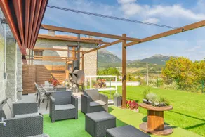 Beautiful country house with garden near Pamplona - Image 2